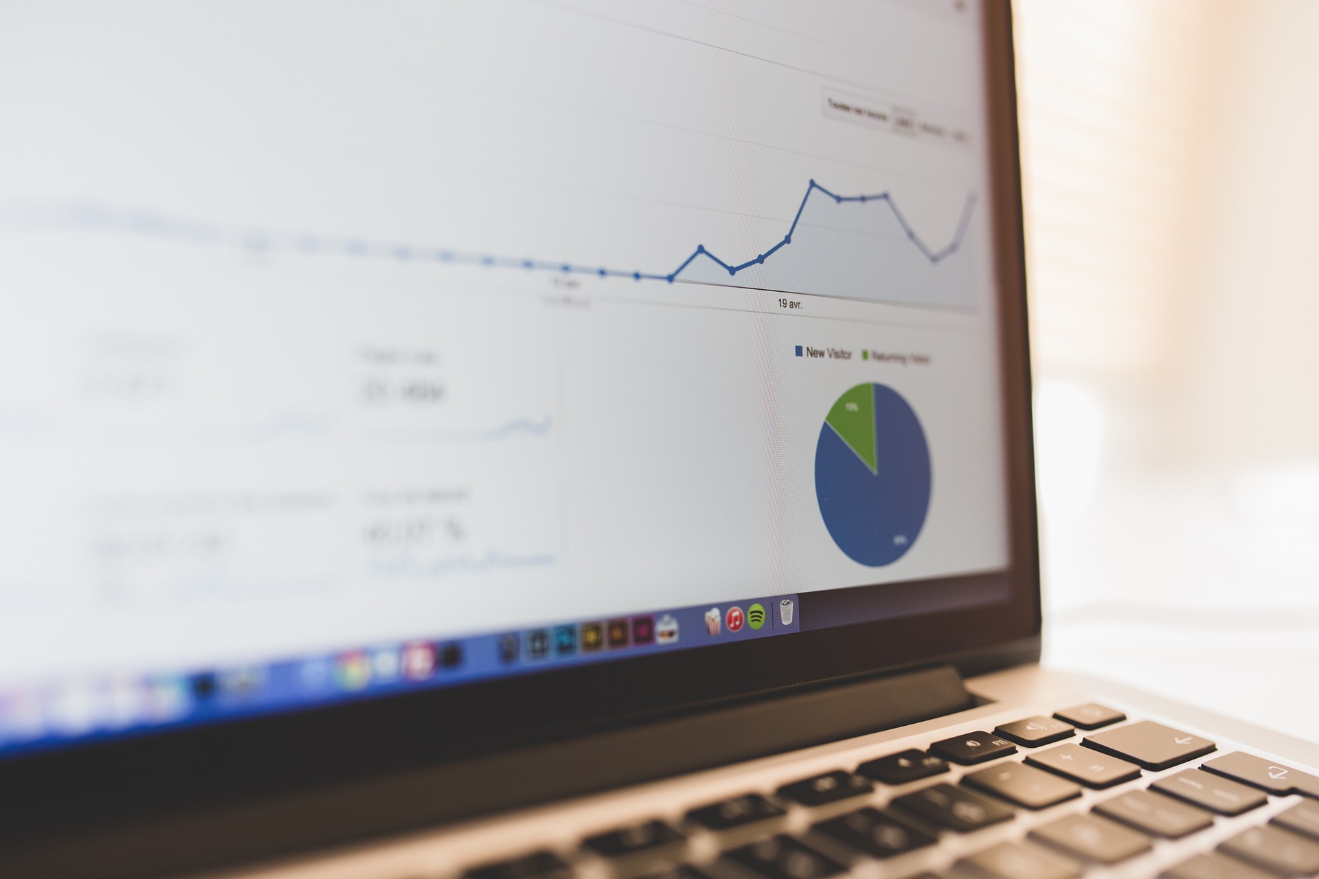 pourquoi-vos-commerciaux-nutilisent-pas-votre-CRM